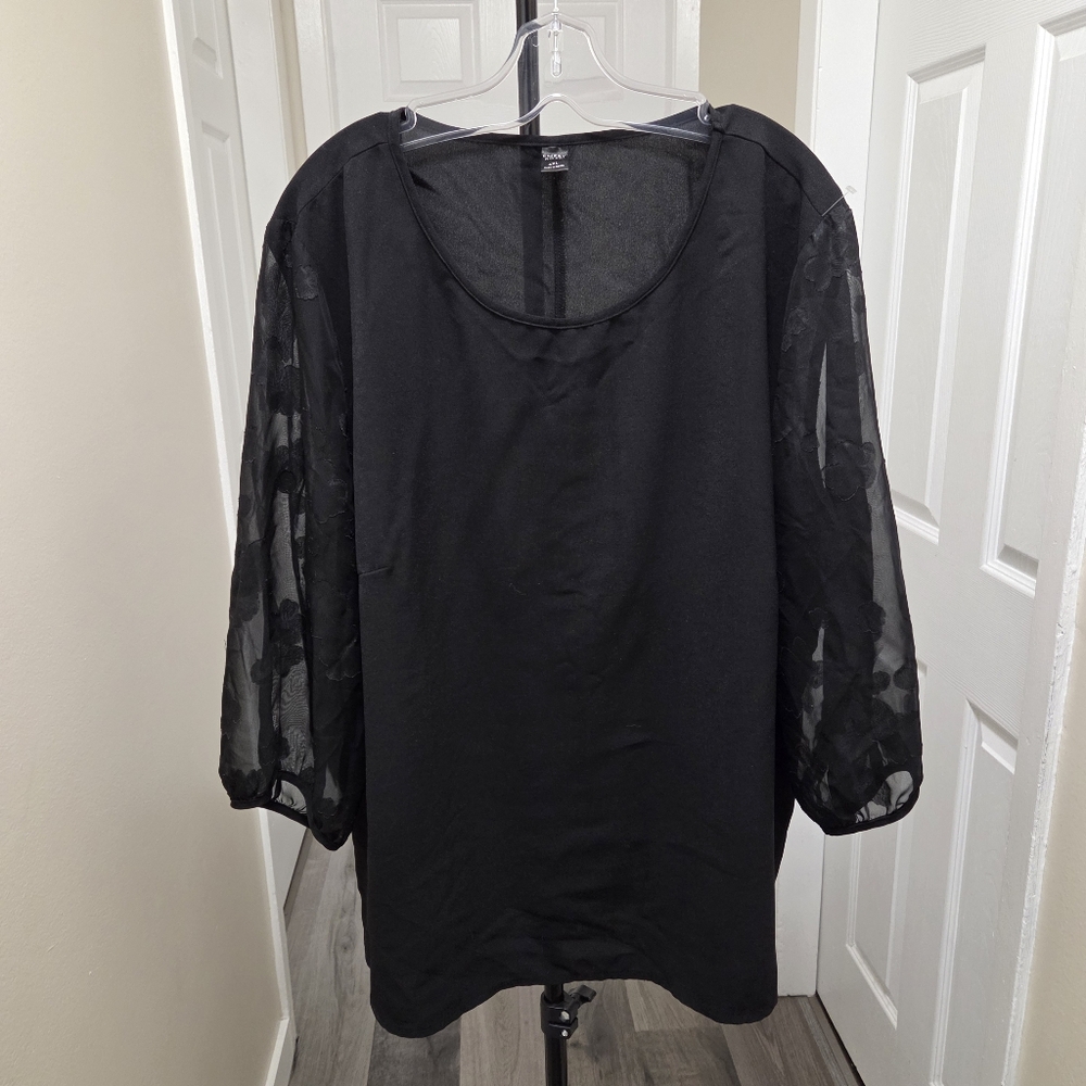 Emery Rose Plus Size Black Sheer Floral Sleeve Blouse | Elegant Chic Office Top - Picture 2 of 7